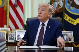 Президент США призвал принять пакет военных расходов на $350 млрд