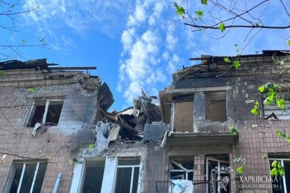 В Харькове два человека погибли после российского удара по жилому дому