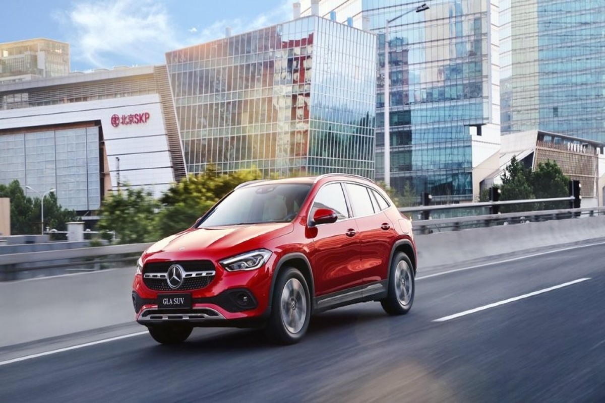 Продажи Mercedes-Benz в Китае рухнули на 30%