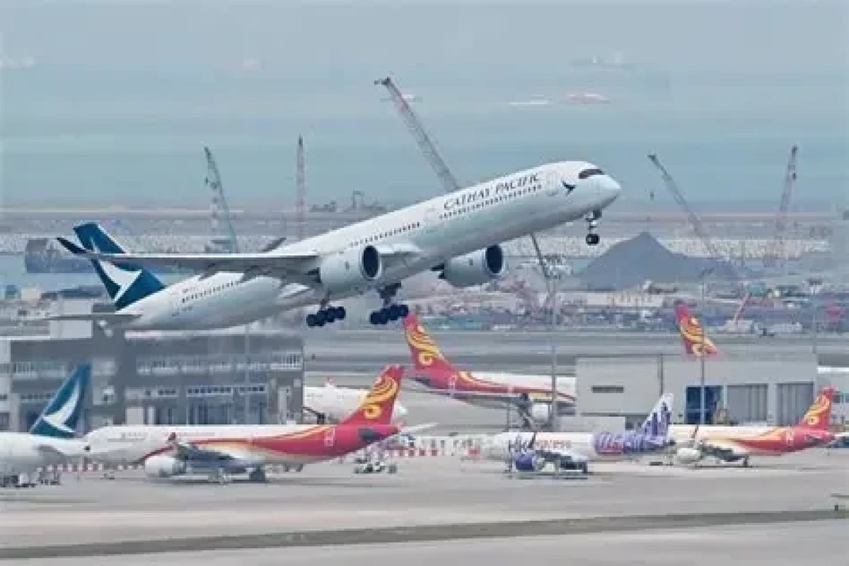 Власти Гонконга потребовали отчет после перехвата самолета Cathay Pacific истребителями НАТО