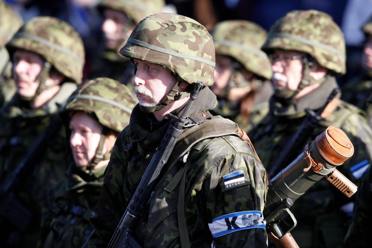 Эстония построит военный городок у границы с Россией