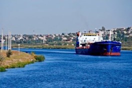 Reuters: Россия приостановила судоходство по Азово-Донскому каналу после украинских атак