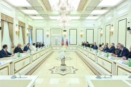 Сахиба Гафарова и Петер Пеллегрини обсудили стратегическое партнерство