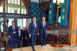 В Москве начались переговоры глав МИД Азербайджана и России 