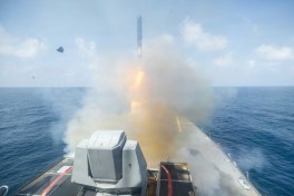США нанесли авиаудар по Бушеру