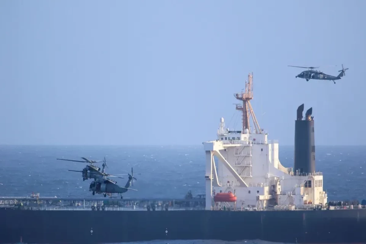 Военные США высадились для досмотра на танкер в Аравийском море