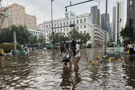 В Китае произошло сильное наводнение, 10 человек погибли, десятки пострадали