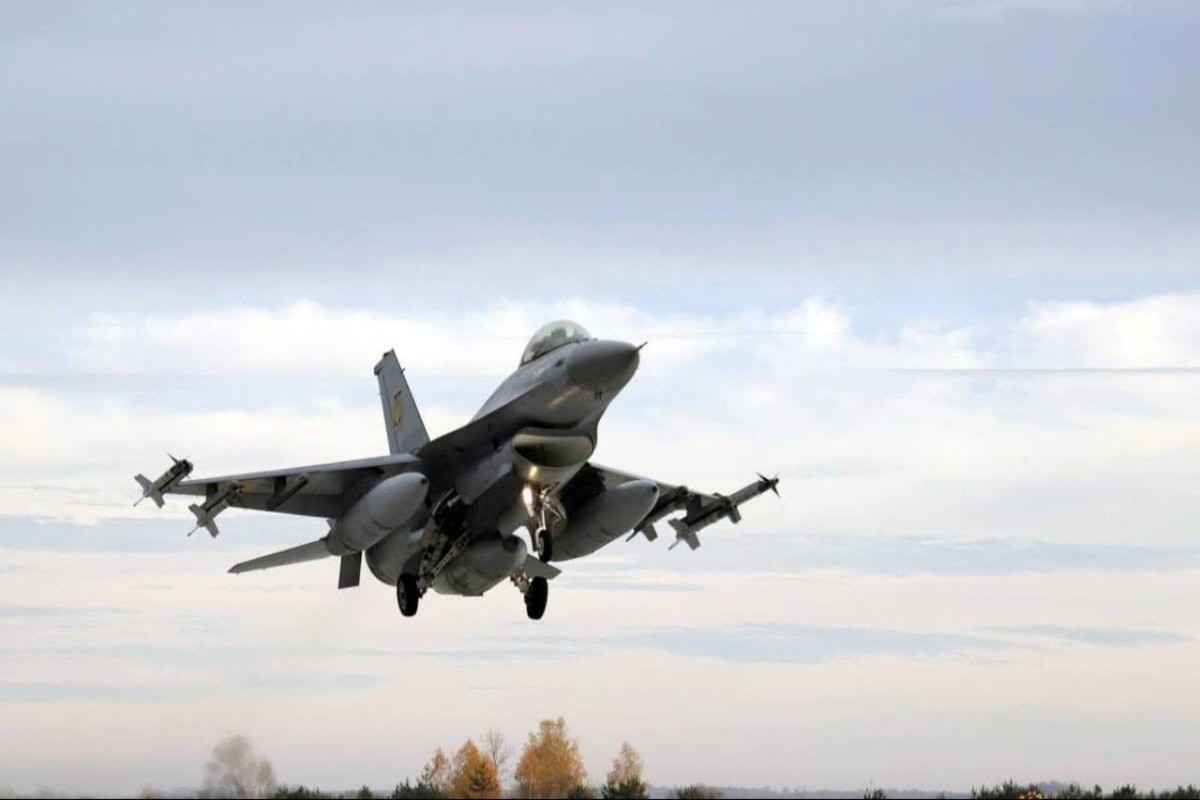 Турецкие F-16 приступят к патрулированию неба стран Балтии