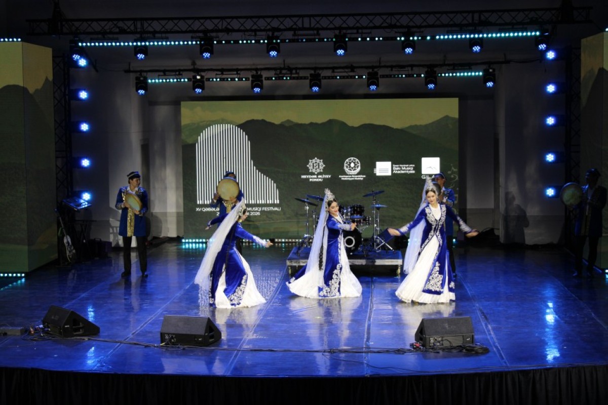 Ансамбли из Узбекистана стали украшением второго дня Габалинского фестиваля-ФОТО 