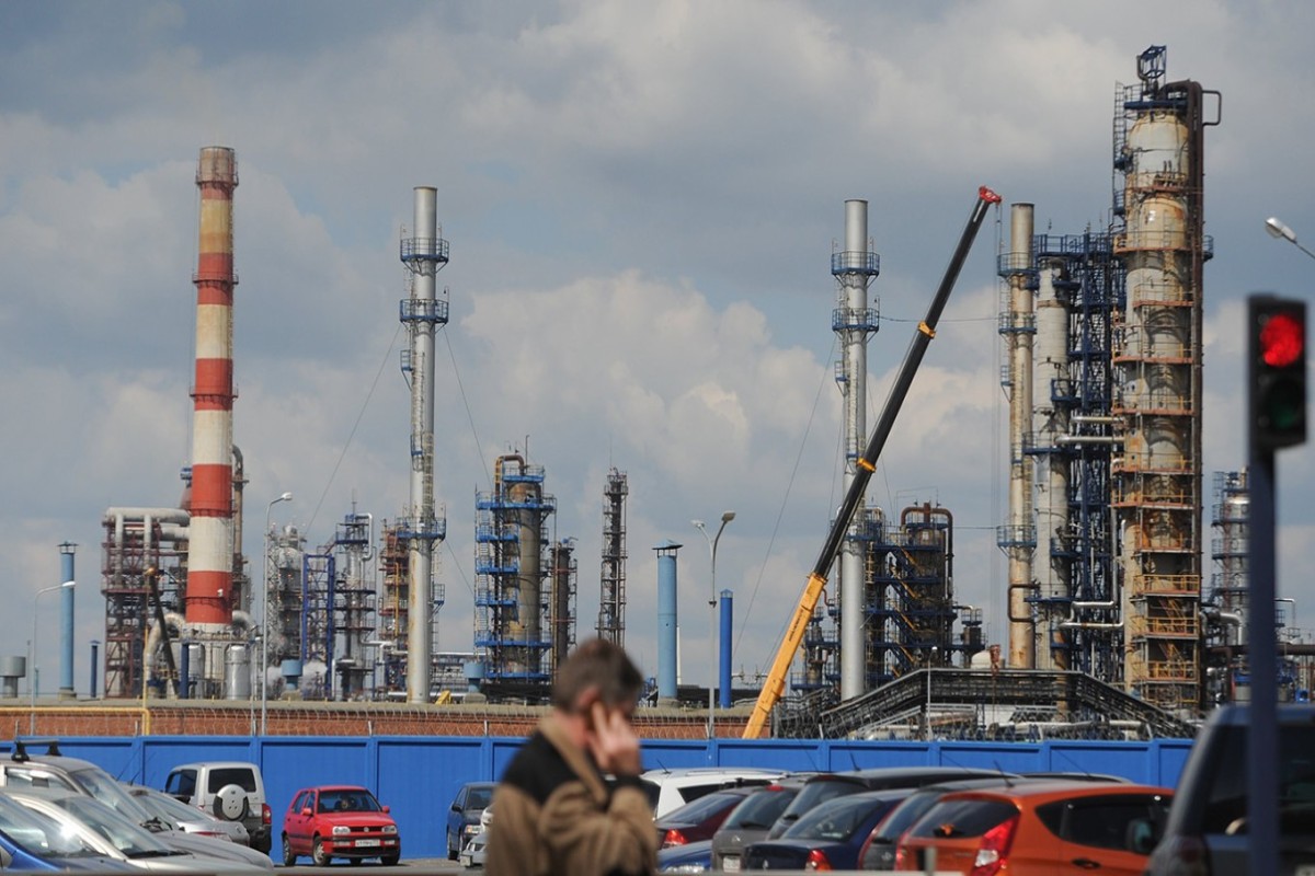 Нефтепереработка России рухнула до минимума с 2009 года  