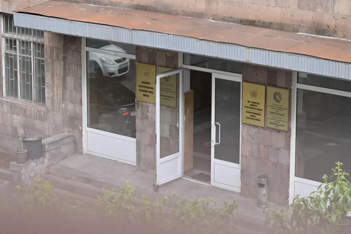В Ереване задержаны восемь человек после обысков в предвыборных штабах