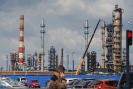 Нефтепереработка России рухнула до минимума с 2009 года  