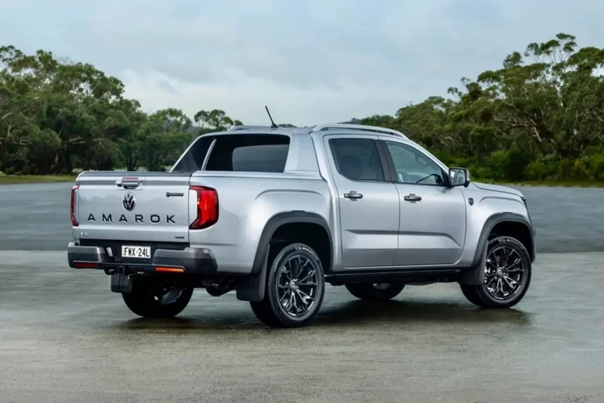 Volkswagen представил спортивный пикап Amarok W600