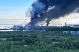 Беспилотники ВСУ атаковали Санкт-Петербург: нарушена работа Пулково, горит нефтяной терминал -ВИДЕО 