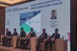 В Баку начал работу второй международный форум TransLogistica