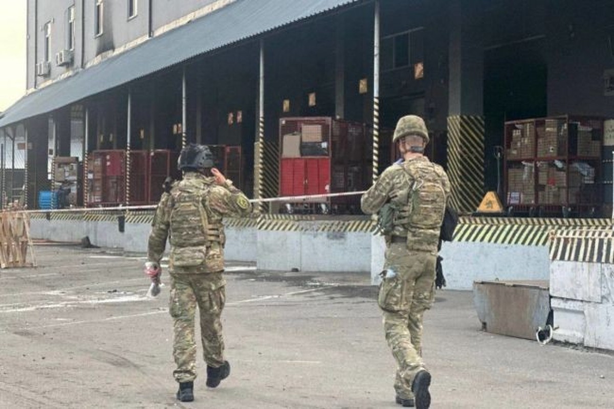 В Киеве на почтовом терминале взорвалась посылка, есть погибший и раненые 
