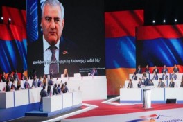 «Сильная Армения» может отказаться от мандатов в парламенте 