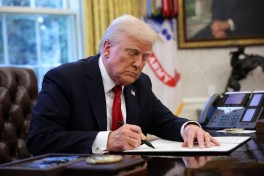 Трамп провёл экстренное совещание на фоне резкого обострения напряжённости с Ираном