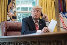 Трамп заявил, что провёл телефонные переговоры с иранскими официальными лицами