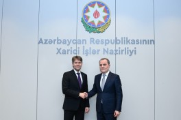 Глава МИД Азербайджана встретился с госсекретарем МИД Словакии