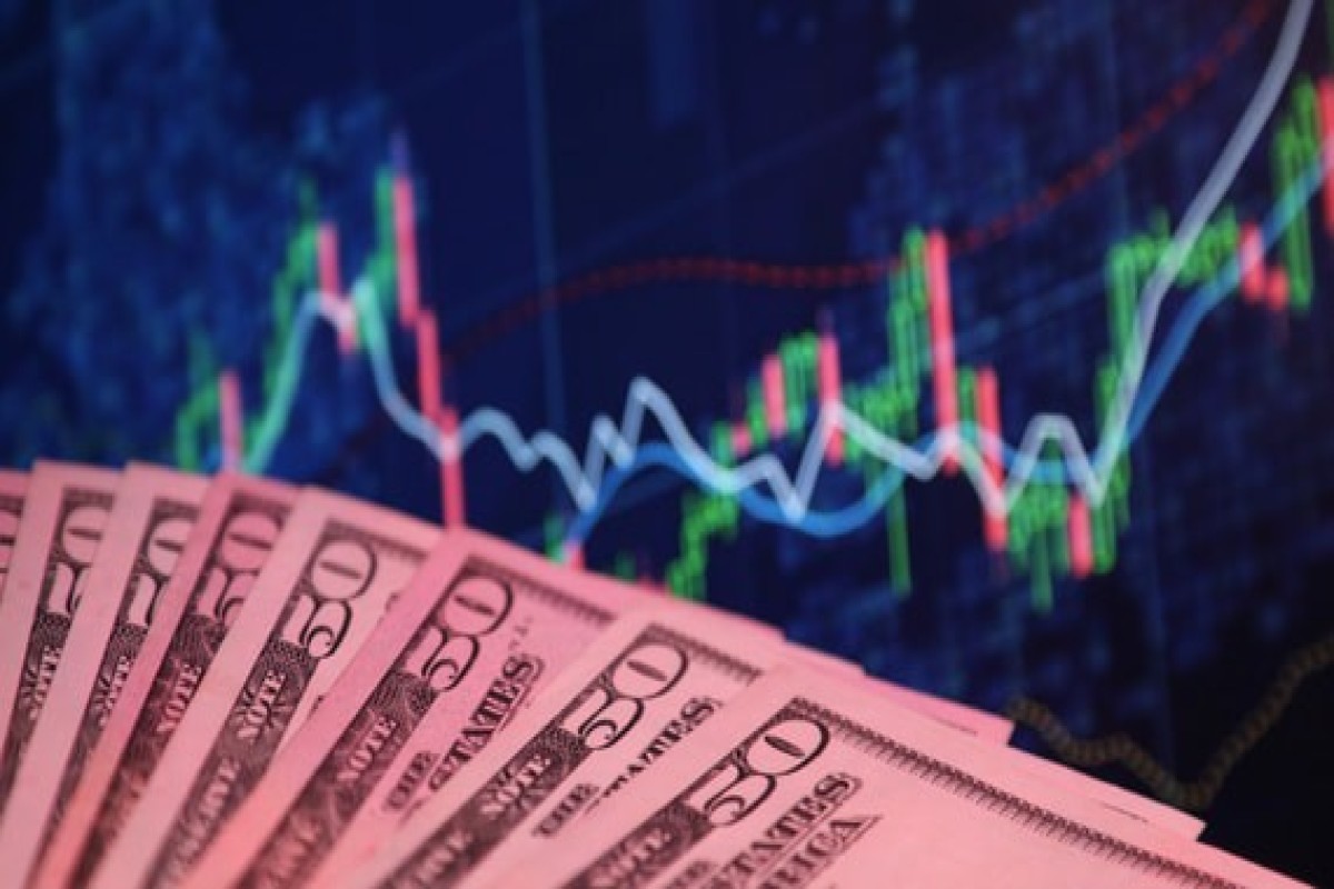 Нефть Brent впервые с марта упала ниже $81 за баррель