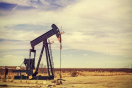 В Азербайджане сократилась добыча нефти, но выросло производство газа