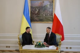 Президент Польши лишил Зеленского высшей государственной награды страны