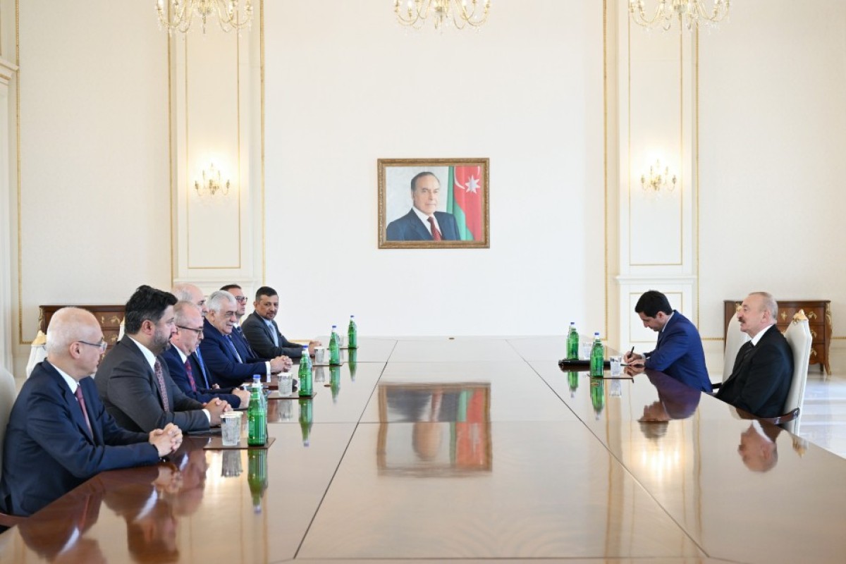 Алиев принял спикера парламента Турции Нумана Куртулмуша-ФОТО 
