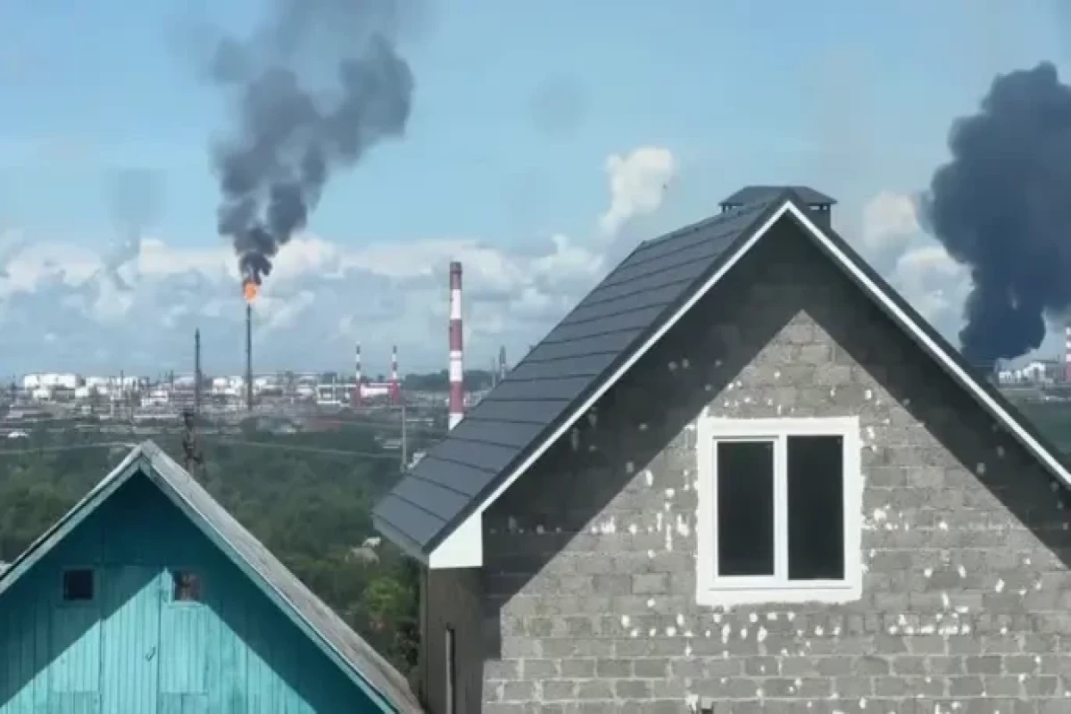 Удар на 1500 километров: Зеленский подтвердил атаку на НПЗ в Уфе-ВИДЕО 
