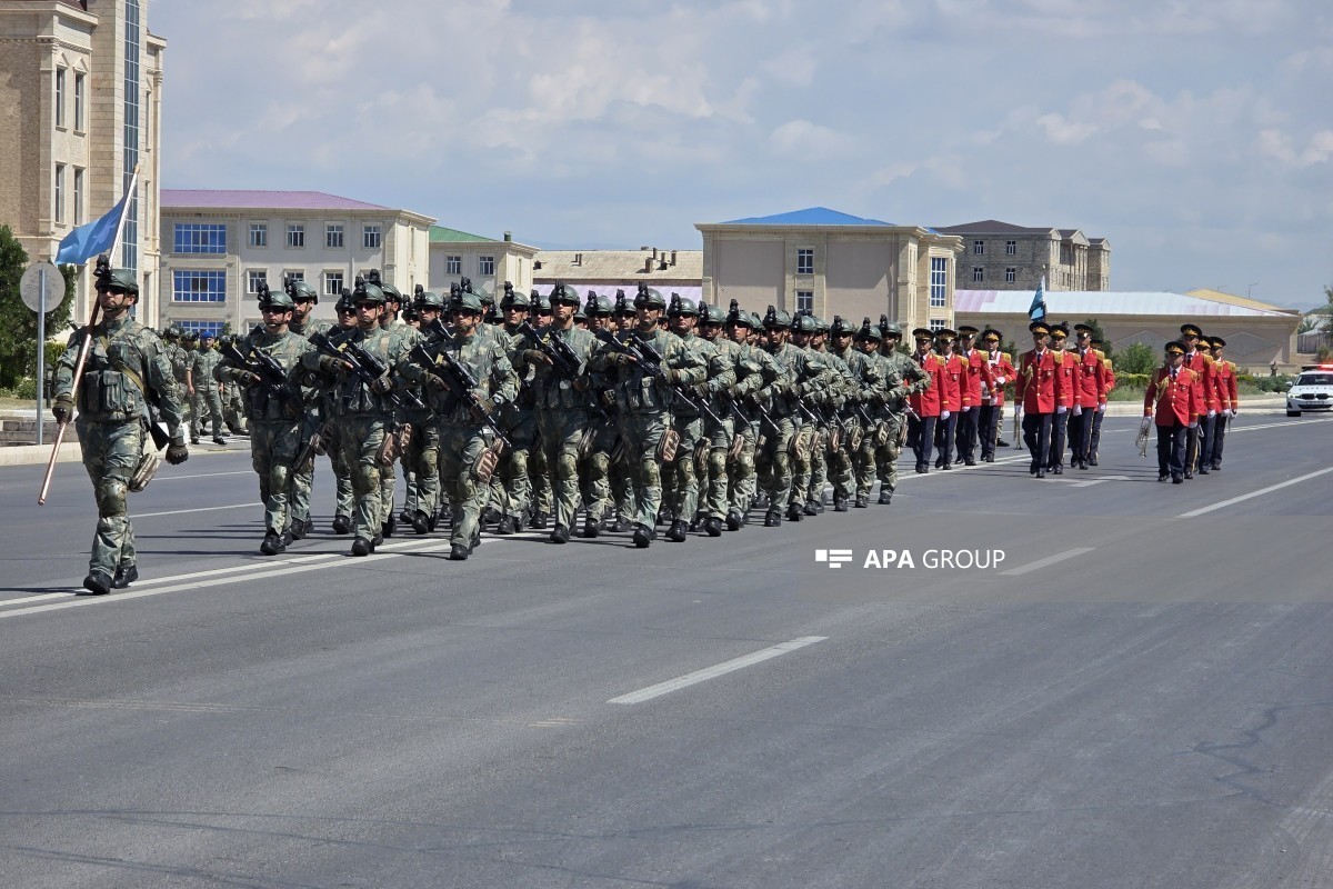 В Нахчыване проходит военный марш-ФОТО 
