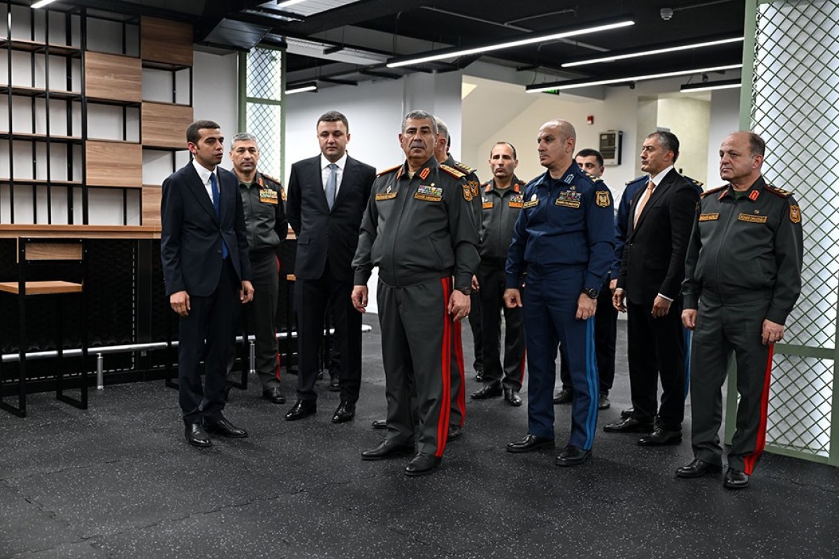 Военным Азербайджана передали новые автомобили скорой помощи с современным оборудованием-ФОТО 