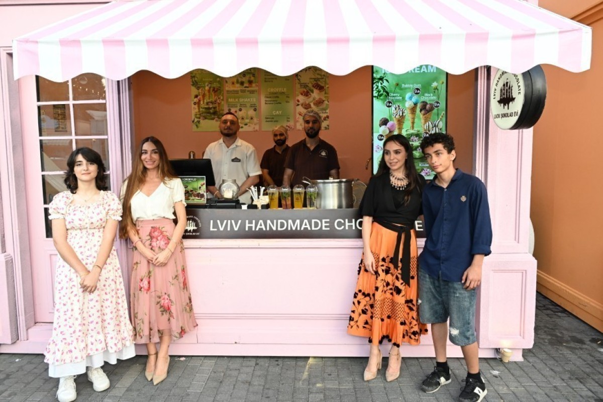 Лейла Алиева и Арзу Алиева посетили летний фестиваль CandyFest-ФОТО 