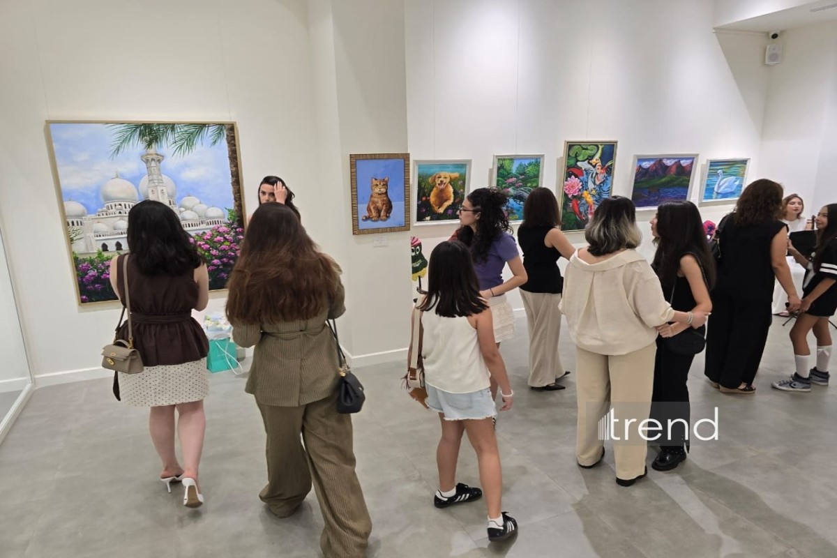 Юные художники представили в Баку «Разные взгляды» на мир-ФОТО 