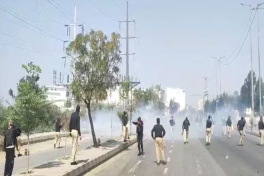 В Пакистане произошли столкновения перед консульством США, погибли 8 человек