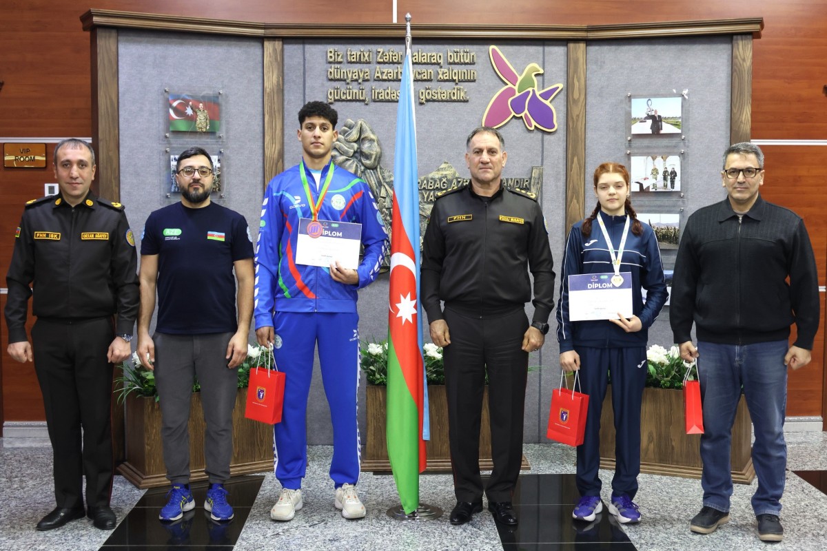 В спортклубе МЧС чествовали победителей и призеров чемпионата Азербайджана по боксу-ФОТО 