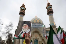 СМИ сообщили о смерти супруги Али Хаменеи