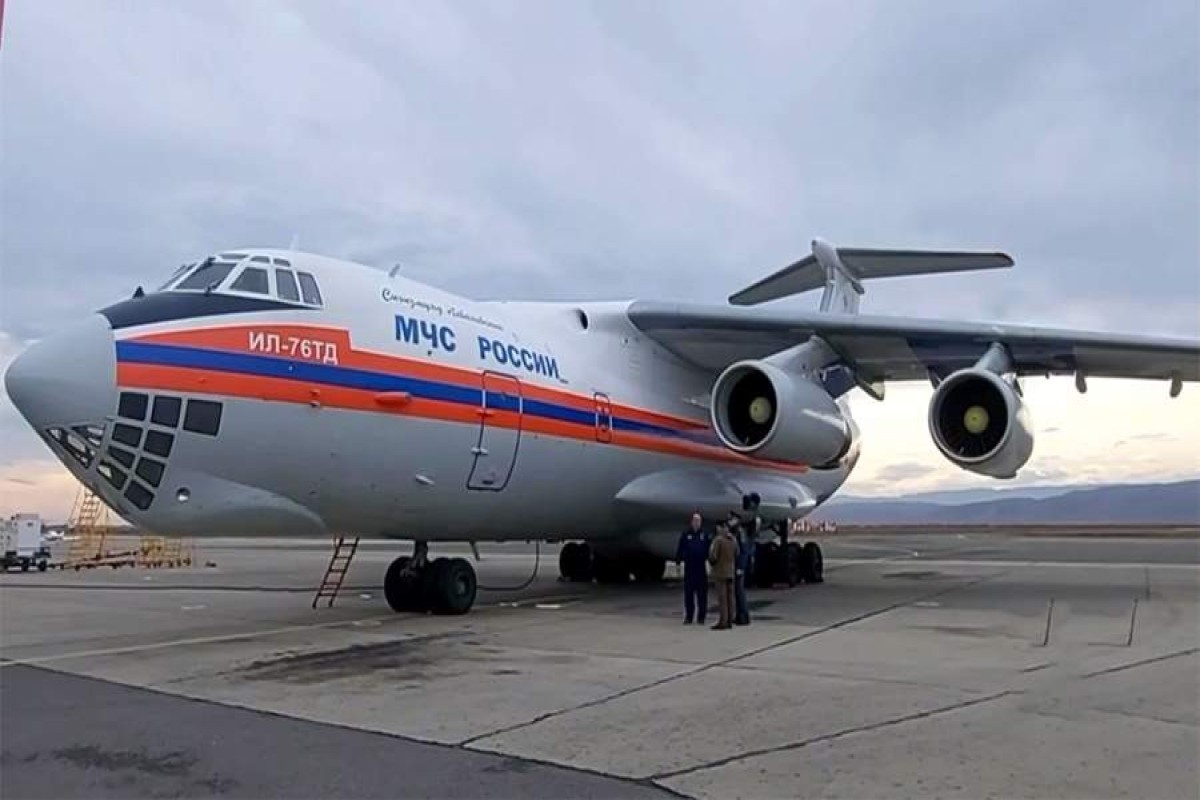 Спецборт МЧС направлен в Баку для эвакуации граждан РФ