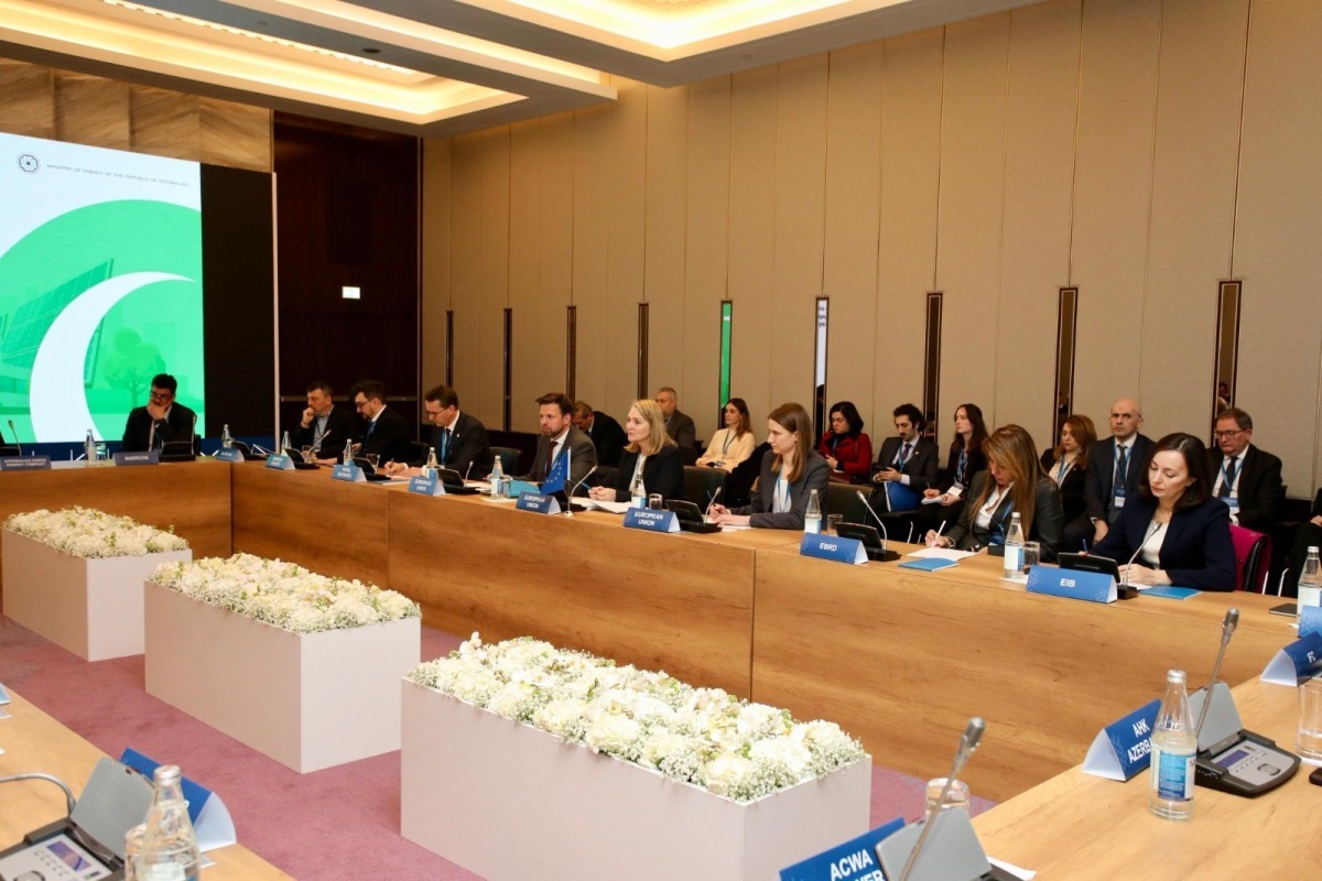 В рамках заседаний по Южному газовому коридору состоялся диалог по ВИЭ-ФОТО 