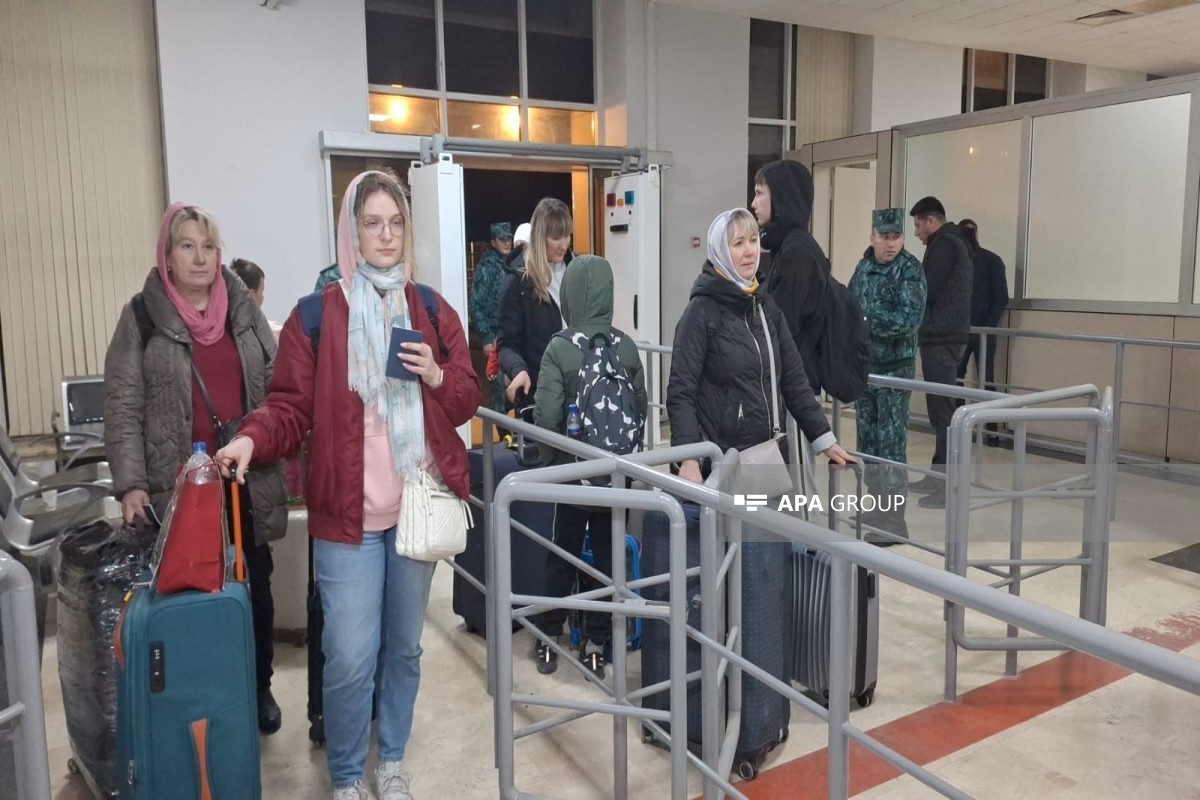 126 граждан РФ доставлены в аэропорт Лянкярана для отправки на родину-ОБНОВЛЕНО -ФОТО 