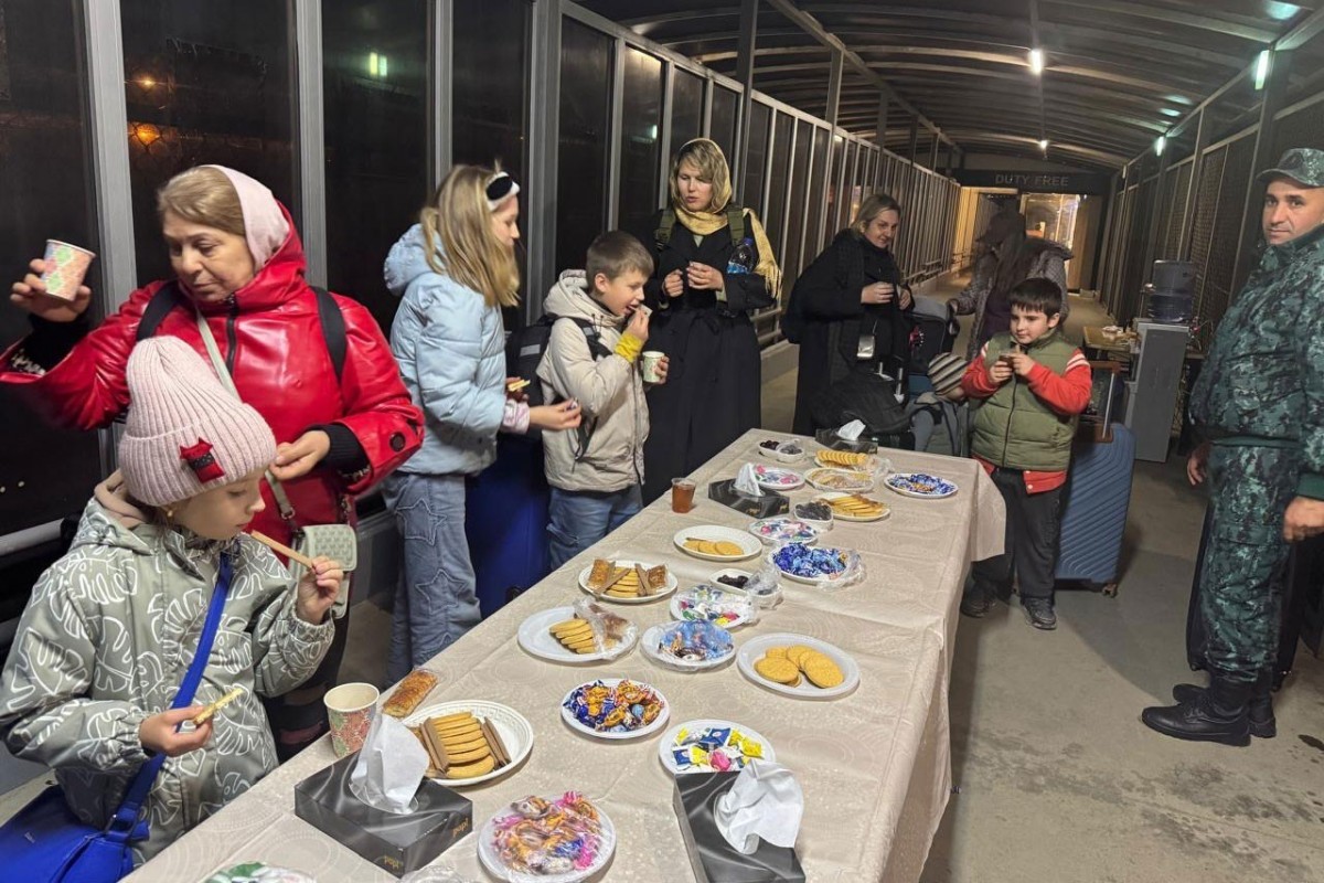 Более тысячи человек эвакуированы из Ирана через азербайджанскую границу-ФОТО 