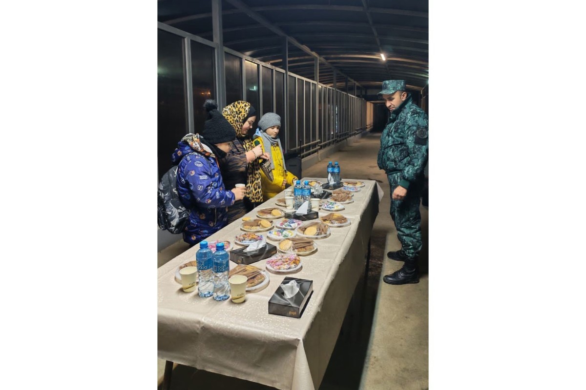 Более тысячи человек эвакуированы из Ирана через азербайджанскую границу-ФОТО 