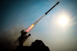 СМИ: Иран запустил новую серию ракет в направлении Израиля