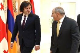 Пашинян и Кобахидзе провели встречу в Тбилиси