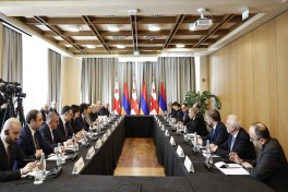 Пашинян отметил роль Грузии в развитии контактов между Арменией и Азербайджаном