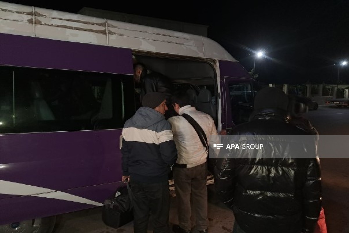 В город Агдам отправлена очередная группа переселенцев