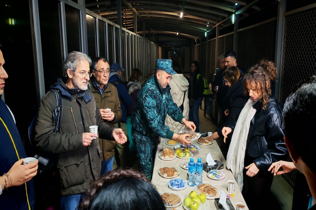 Число эвакуированных через границу Азербайджана иностранцев достигло 1317 -ФОТО 