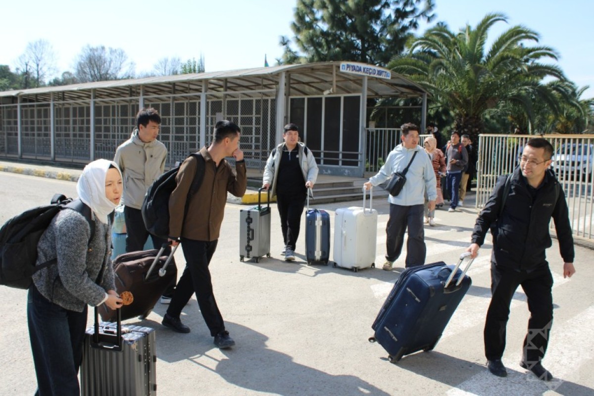 «Синьхуа»: Азербайджан помог разместить эвакуированных из Ирана граждан Китая-ФОТО 