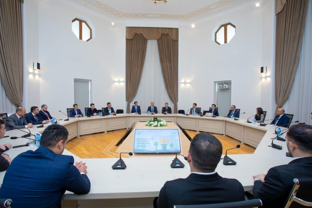 В Минэнерго Азербайджана отметили Всемирный день энергоэффективности