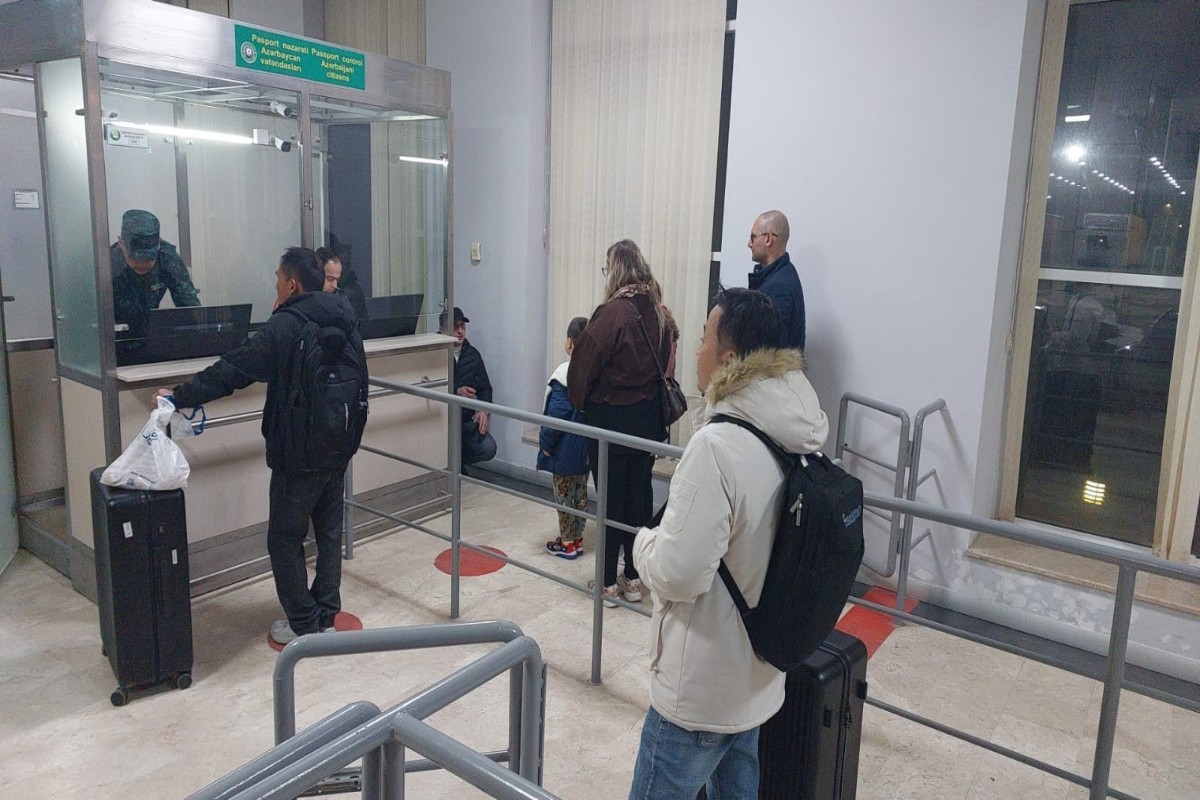 Болгарские дипломаты эвакуированы из Ирана в Азербайджан-ФОТО 