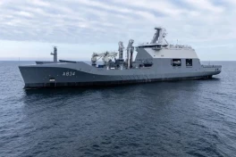 Нидерланды направили военный корабль в Средиземное море